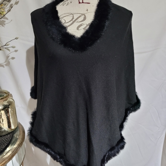 NWT Vintage BETTE SUNG faux fur lined poncho S/M - Picture 1 of 8
